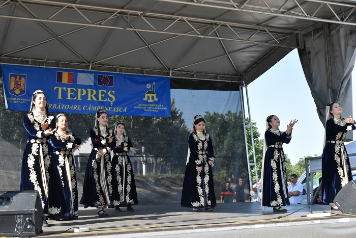 (FOTO) Tepreș la Murfatlar: UDTTMR a organizat o Serbare Câmpenească în colaborare cu Primăria și Consiliul Local