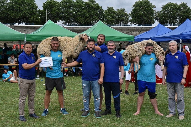 (FOTO) Medgidia: Ei sunt câștigătorii competiției de lupte tradiționale tătărești desfășurată în acest week-end