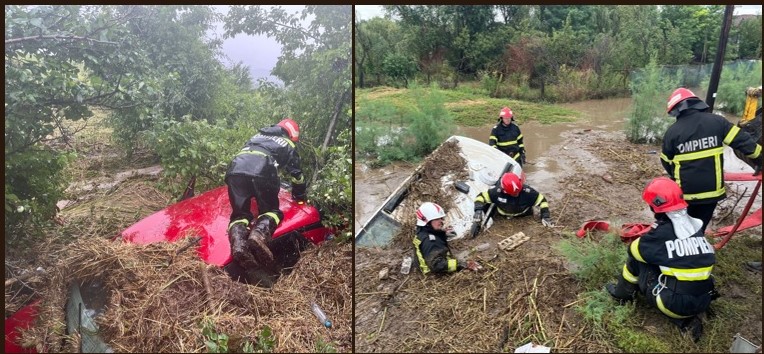 (FOTO/VIDEO) Mașini luate de viitură în județul Tulcea. Mai multe persoane au fost salvate de pompieri din calea apelor