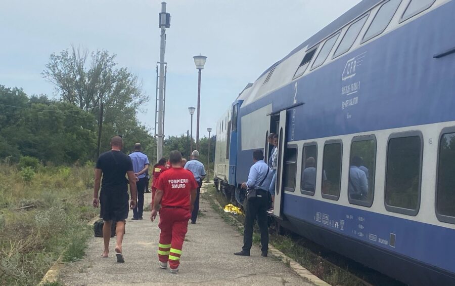 (VIDEO) Bărbatul care a fost lovit MORTAL de tren în gara din Eforie Sud avea căștile în urechi și nu s-a asigurat
