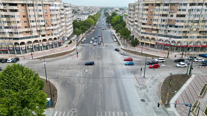 Atenție, șoferi! De astăzi se oprește semaforizarea în intersecția de la Trocadero, pentru cinci zile