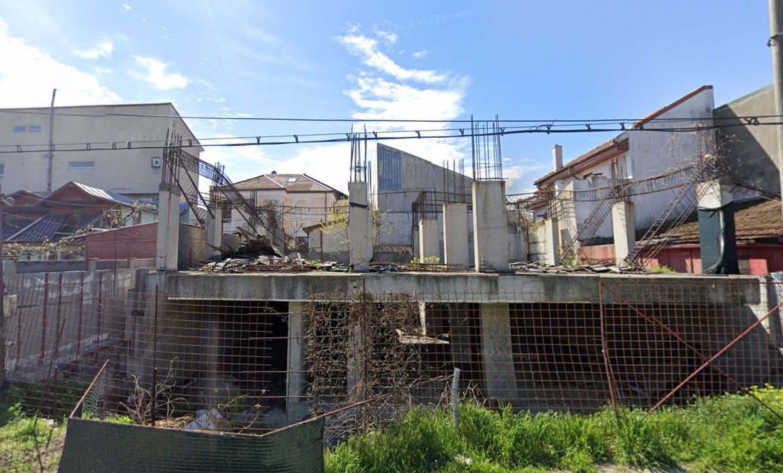 Managerul unui centru de nutriție din Constanța continuă lucrările la clădirea din Piața Chiliei, începute în 2008