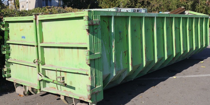 Constanța: Colectați responsabil deșeurile voluminoase! Unde este amplasată în această săptămână bena de culoare verde