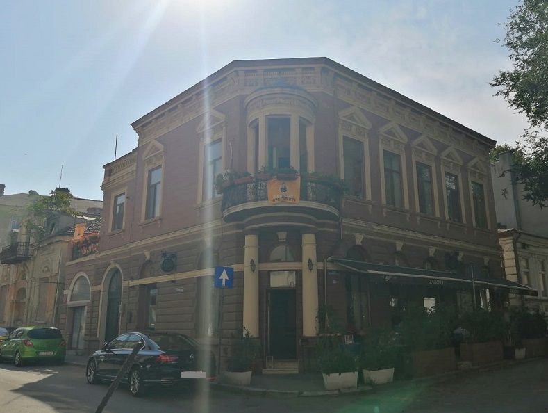 (FOTO) O casă din centrul Constanței, construită în 1928, se vinde cu aproape un milion de euro