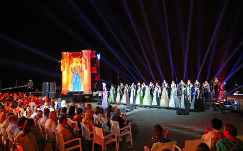 Concert Extraordinar „Ave Maria” pe Faleza Cazinoului din Constanța, oferit de Corul Madrigal și Marius Manole pe 15 și 16 august