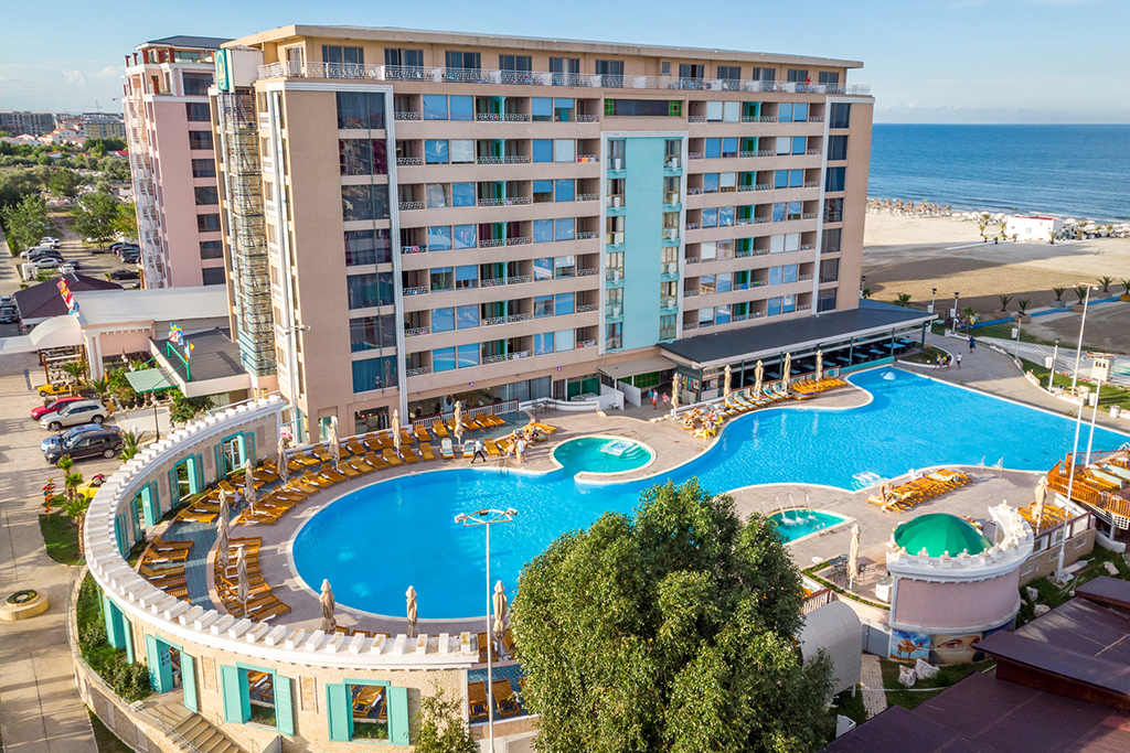 (FOTO) Reduceri de 60% la pachetele de vacanță din septembrie la Phoenicia Luxury Hotel și Phoenicia Luxury Resort din Mamaia Nord