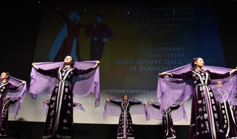 Astăzi începe ediția a XXVII-a Festivalul Internațional al Dansului, Cântecului și Portului Popular Turco-Tătar. Intrarea la spectacol este LIBERĂ