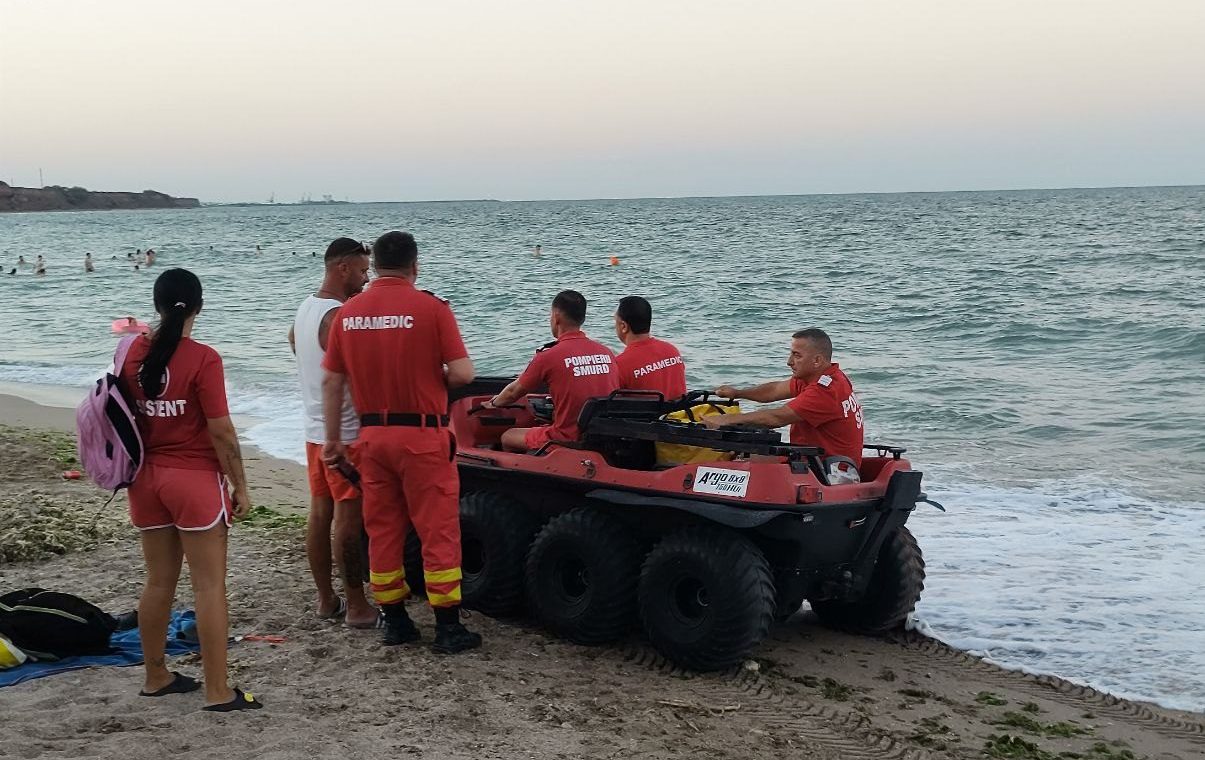 (FOTO/VIDEO) Un tânăr a dispărut în mare, la Vama Veche