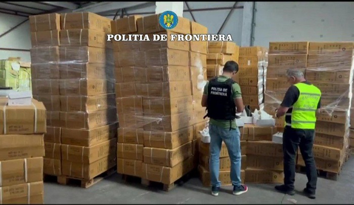 (VIDEO) Încălțăminte contrafăcută, în valoare de peste 6 milioane de euro, descoperită în Portul Constanța