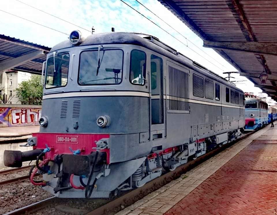 Transport GRATUIT cu trenul pentru elevi în noul an școlar