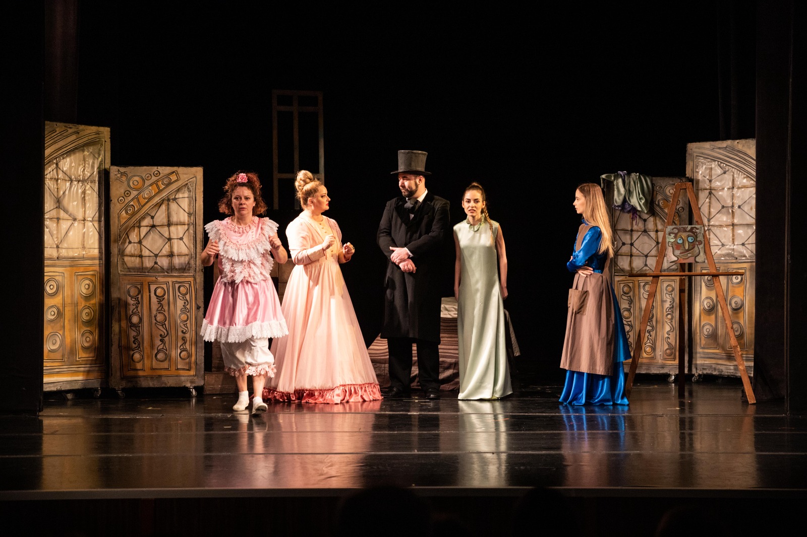 Copiii din Constanța sunt invitați la spectacol: Cenușăreasa va urca, duminică, pe scena Teatrului Căluțul de Mare