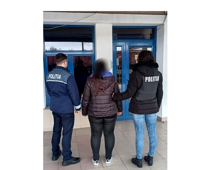 O constănțeancă a furat telefonul unei adolescente din Gara Brăila. Femeia a fost prinsă de polițiștii de la Transporturi