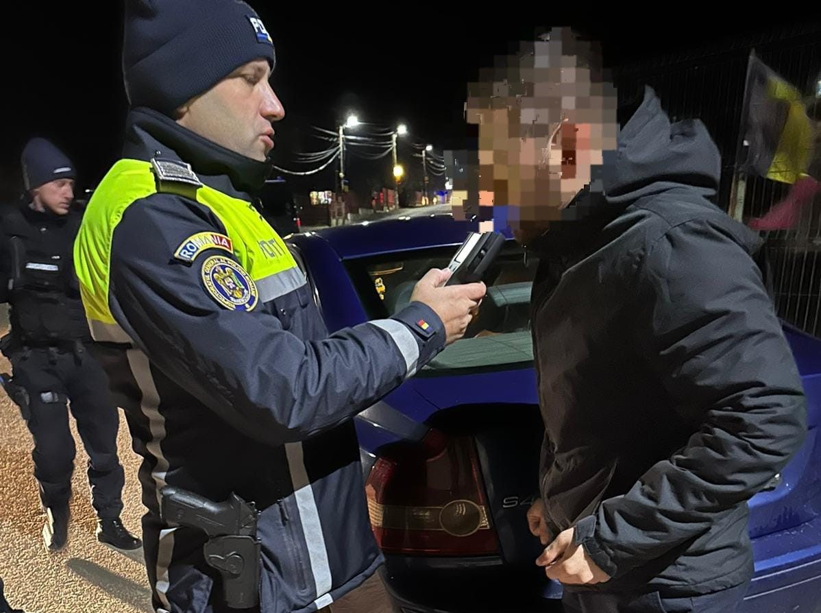 Tulcea: Șofer REȚINUT după ce a condus cu o alcoolemie URIAȘĂ, fără permis și cu mașina neînmatriculată