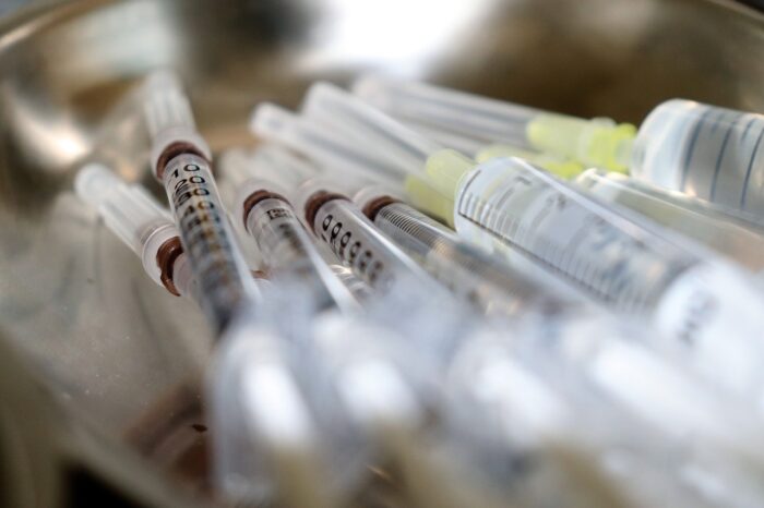 Câte doze de vaccin anti-COVID vor fi DISTRUSE de autoritățile române
