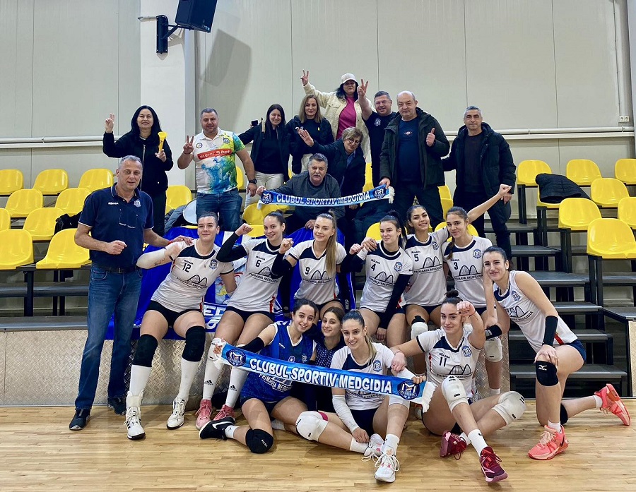 (FOTO) Voleibalistele CS Medgidia încheie anul competițional pe primul loc în Divizia A2