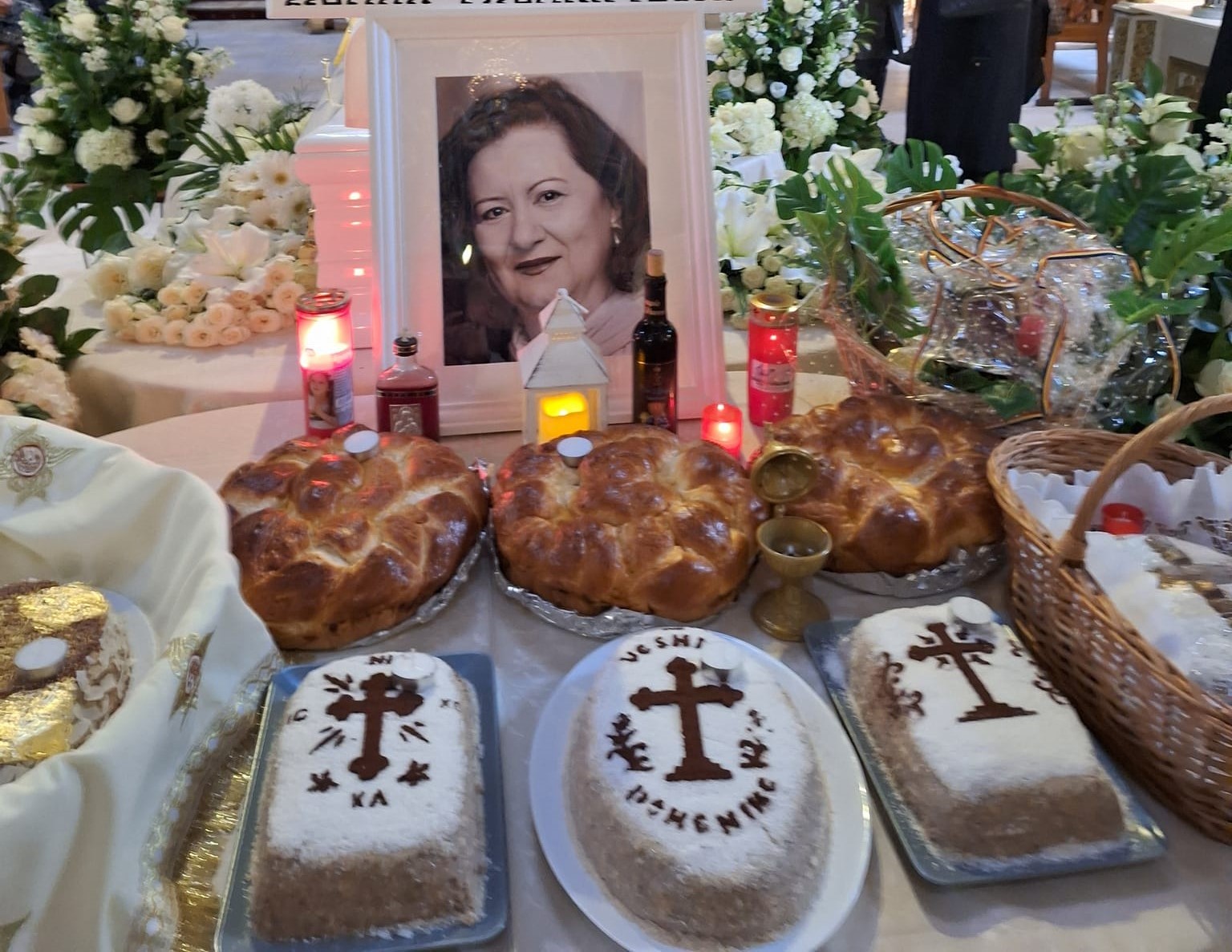 Coliva cu ... foiță de aur la înmormântarea Mioarei Roman. Ce alte cerințe speciale a mai avut Oana pentru ceremonia funerară