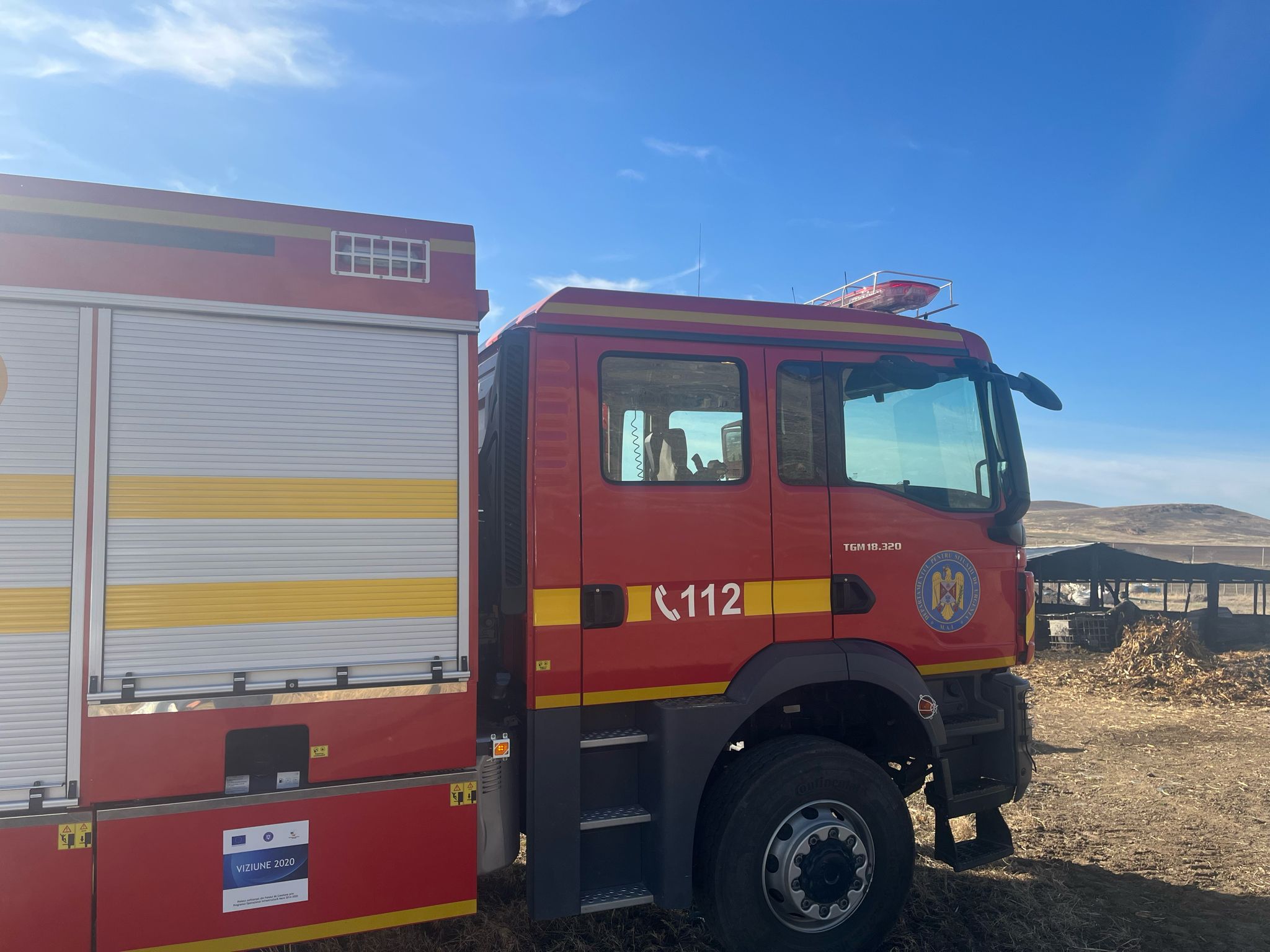Canicula face RAVAGII: Un nou incendiu de vegetație uscată a izbucnit în apropiere de localitatea Săcele