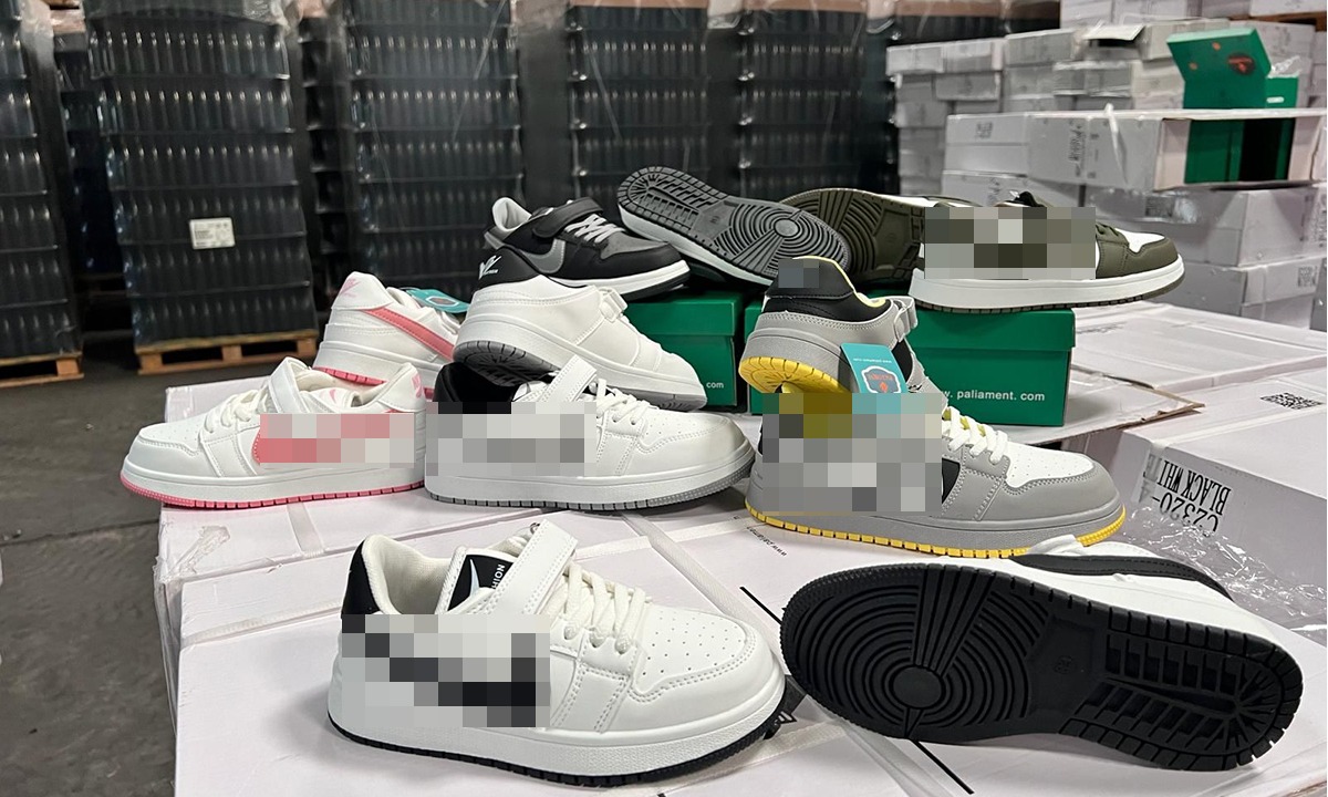 Adidași contrafăcuți de peste un milion de euro descoperiți în Portul Constanța: Sosiseră direct din China și erau așteptați în Ucraina