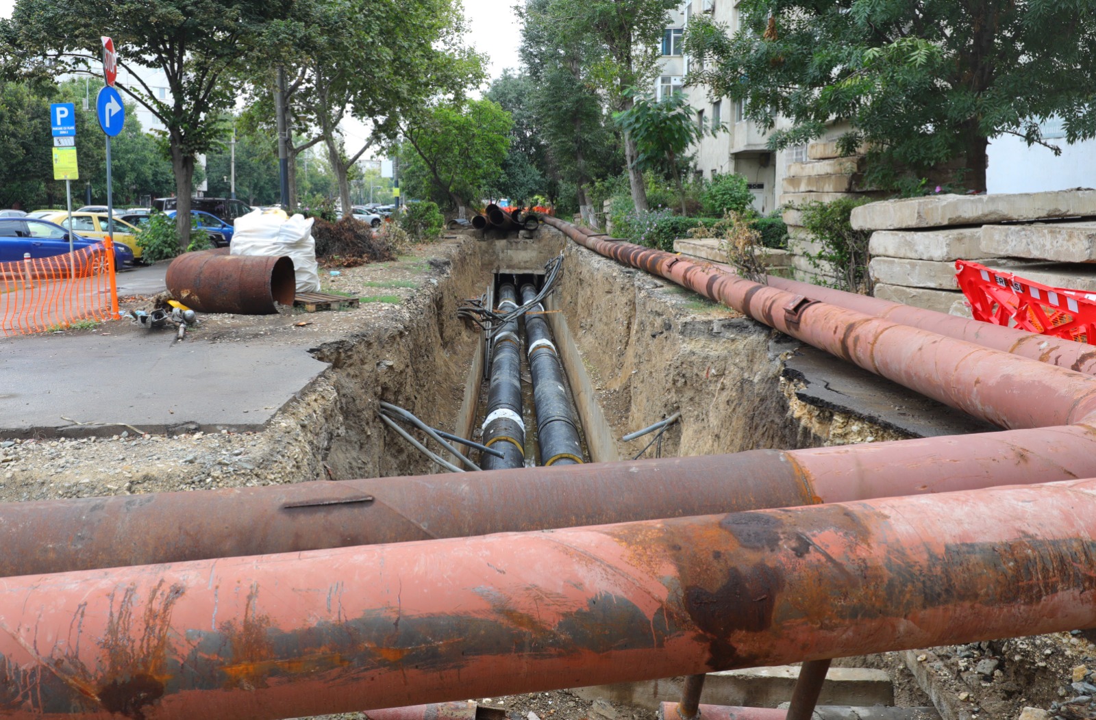 Constanța: Lucrările de înlocuire a conductelor rețelei de transport a agentului termic avansează în ritm alert