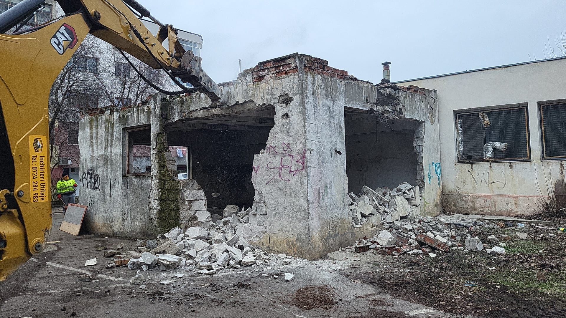 (FOTO) Construcții ilegale din municipiu, demolate de Primăria Constanța. Spațiul fusese ocupat abuziv