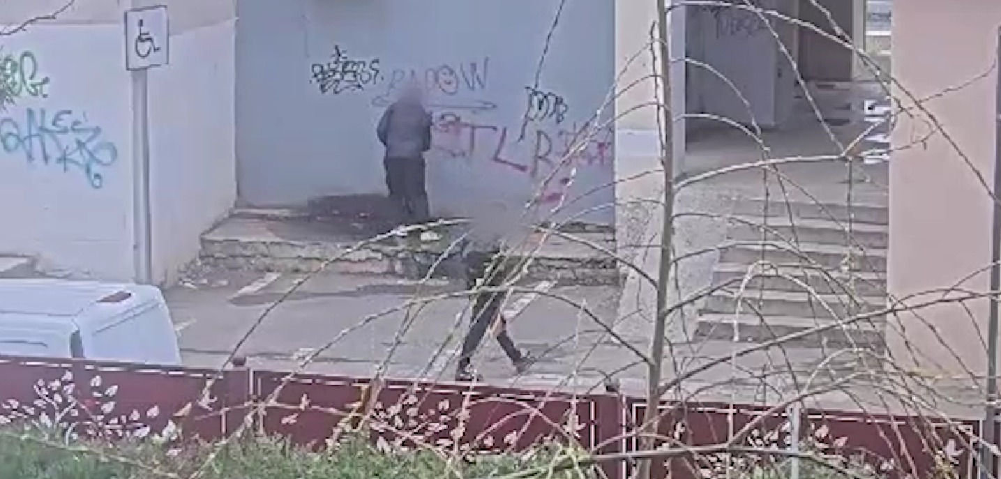 (VIDEO) Părinți constănțeni, buni de plată după ce polițiștii au descoperit "opera" în graffiti a copilului lor