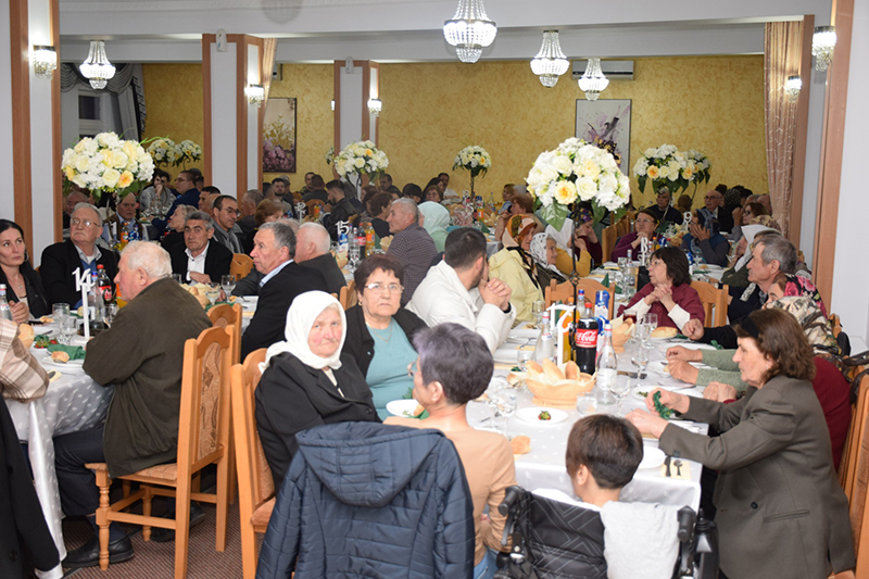 FOTO: Musulmanii și creștinii din Cumpăna, au stat, împreună, la Cina de Iftar