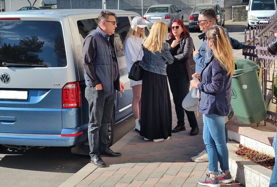 FOTO Familiile celor doi tineri accidentați mortal de Vlad Pascu au ajuns la Judecătoria Mangalia