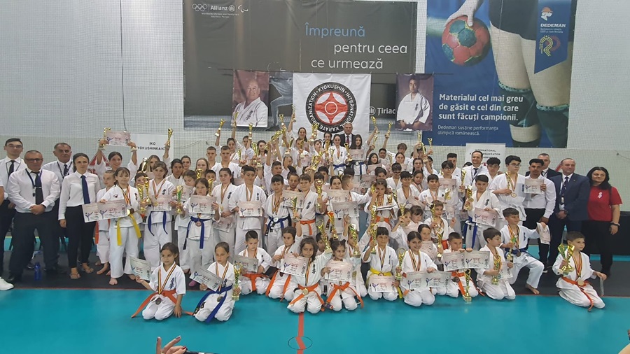 Sportivii Clubului Oyama din Constanța au obținut rezultate remarcabile la Cupa KATA NO MEIJIN