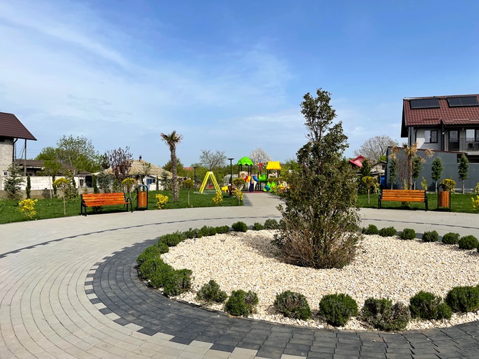 loc de joacă Parcul Tineretului din Corbu