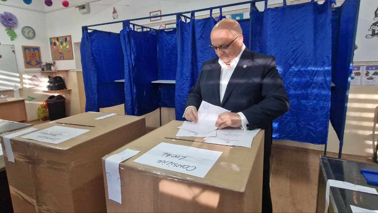 Felix Stroe la vot