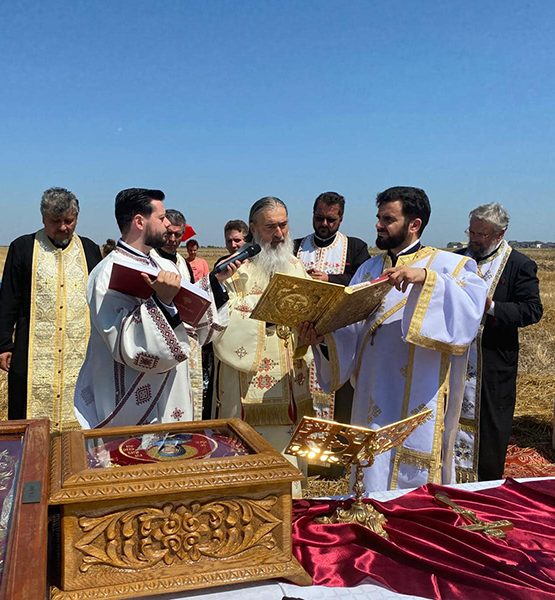 Arhiepiscopul Tomisului continuă rugăciunile pentru ploaie. Luni, slujba va fi oficiată pe un câmp din zona Sibioara