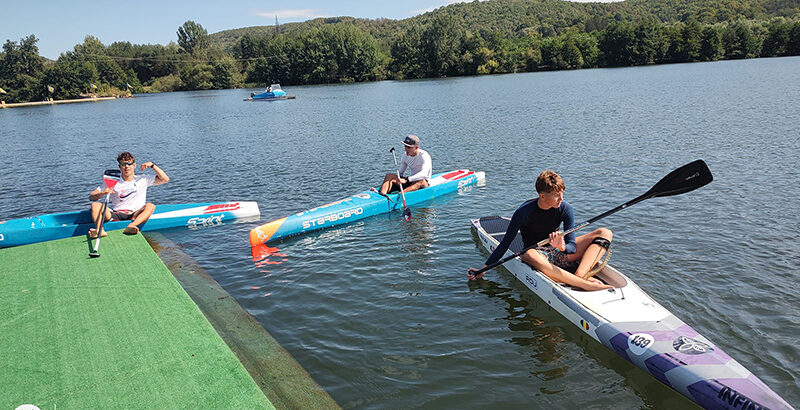 FOTO Sportivii CS Paddling Constanța, medaliați cu aur și argint la Concursul Național de cadeți și juniori de la Bascov