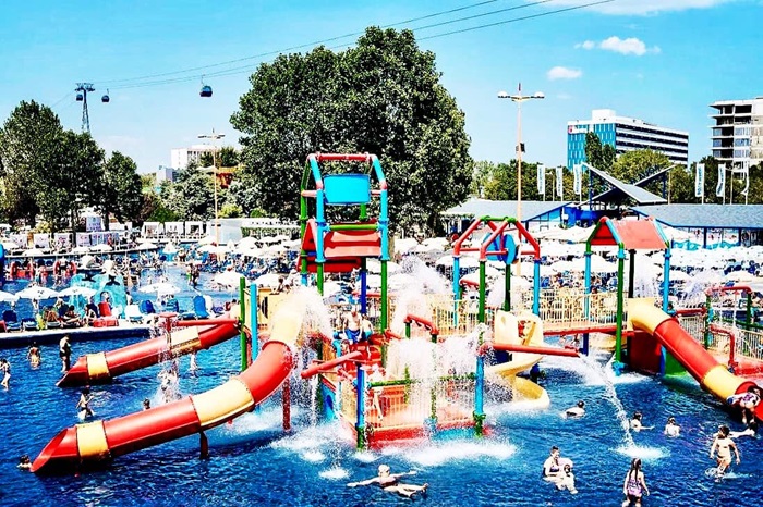 Primăria Grădina ofertă copiilor din comună o zi gratuită la parcul de distractii Aqua Magic din Mamaia