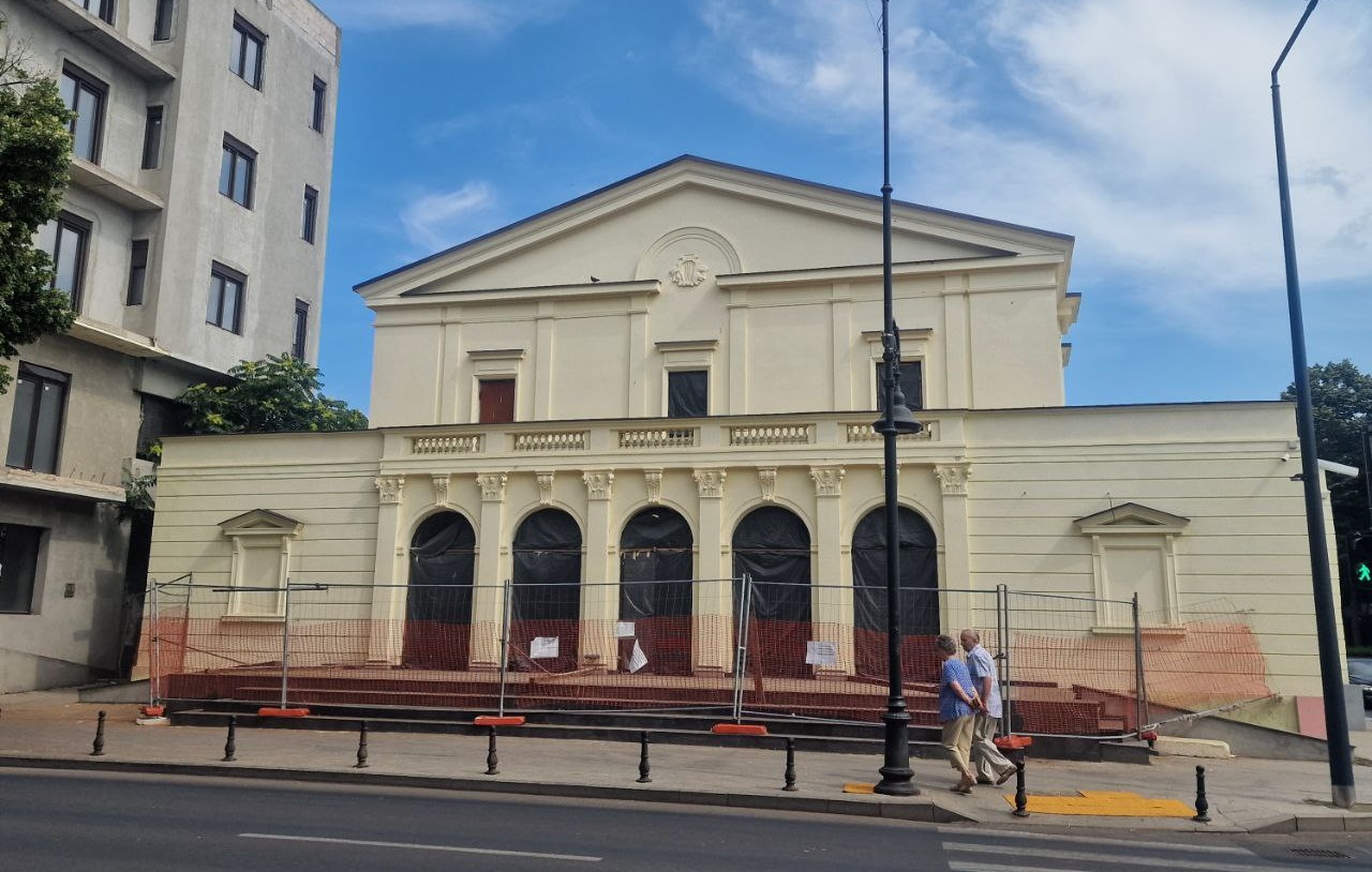 VIDEO Când vor fi gata lucrările la Teatrul de Stat Constanța. Primăria e pe cale să încheie un nou contract pentru instituţia de cultură