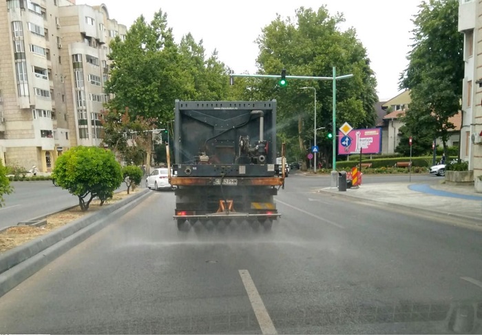 Zile de foc pe litoral: Primăria Constanța anunță că stropește străzile din municipiu