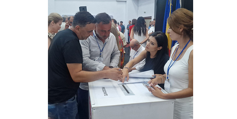 FOTO Lucian Lungoci versus Felix Stroe: A început votul pentru desemnarea conducerii Organizației Județene a PSD Constanța