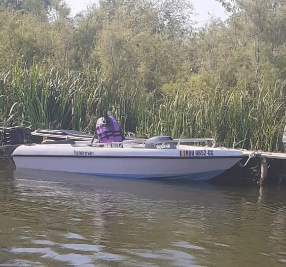 ALERTĂ! O ambarcațiune cu patru persoane la bord s-a RĂSTURNAT în zona Sfântu Gheorghe, la vărsarea Dunării în mare
