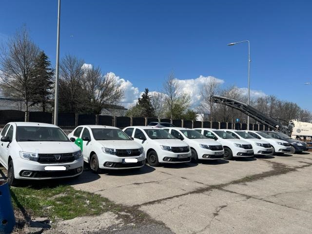 Flota de transport alternativ I-Drive a unei firme din Constanța a fost scoasă la licitație. Cât valorează cele 10 autoturisme