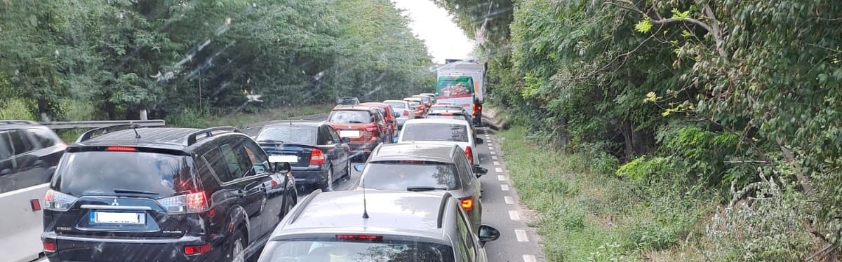 Atenție, șoferi: Se circulă bară la bară în zona Agigea-Eforie Nord