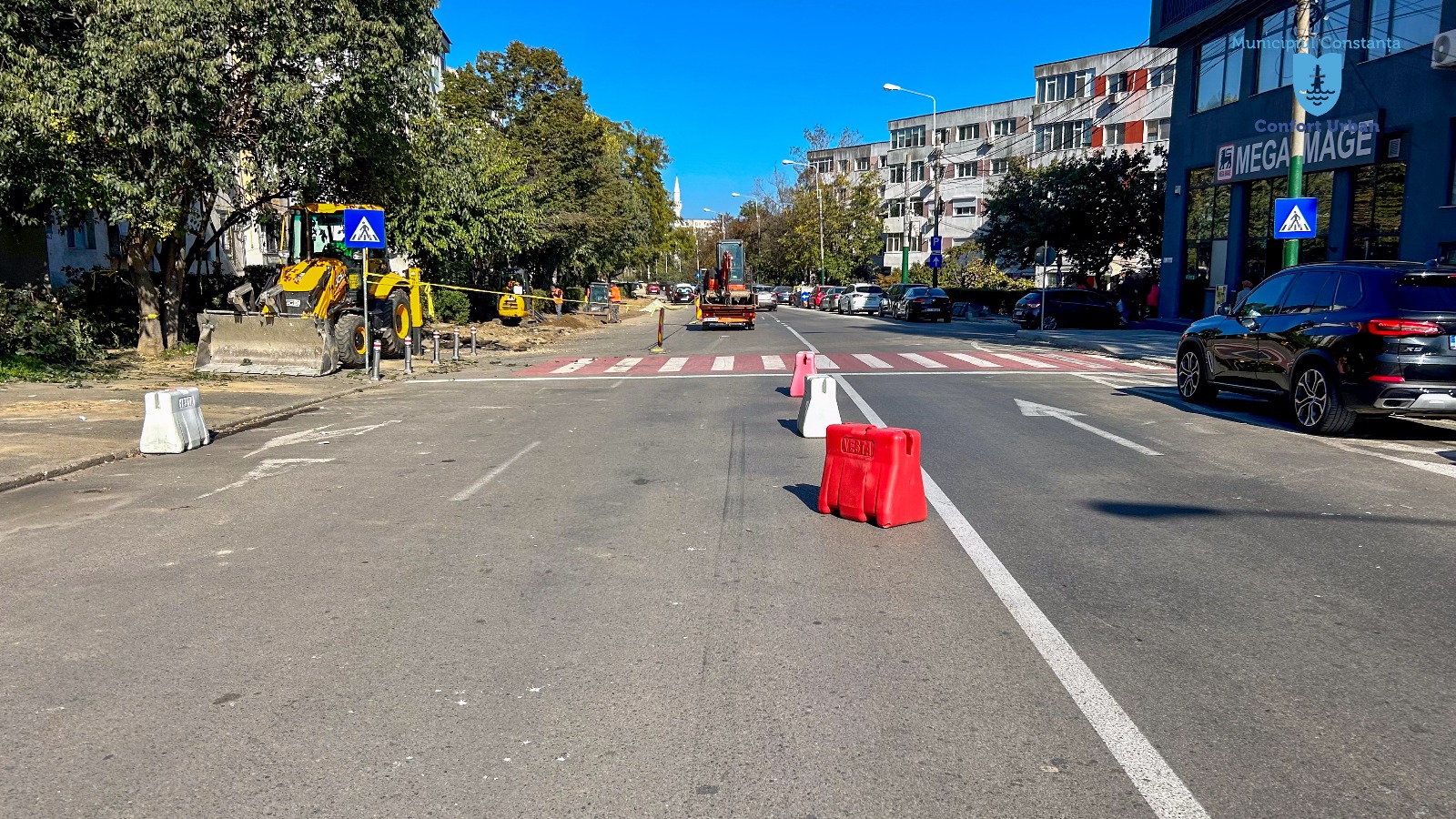 Atenție, șoferi: Se instituie restricții de circulație pe strada Suceava pentru lucrări de decopertare și reabilitare a trotuarelor