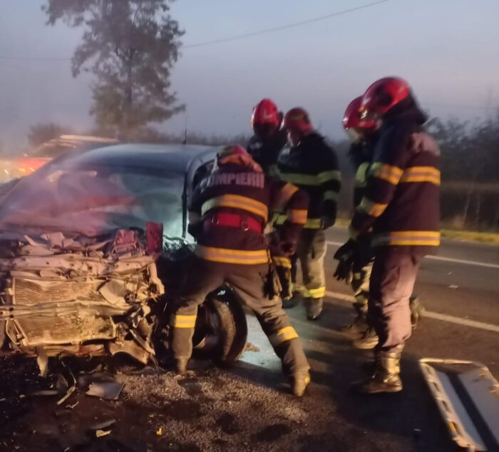 Doi bărbați au MURIT într-un accident cumplit, petrecut pe DN 2. Alte trei victime au ajuns la spital