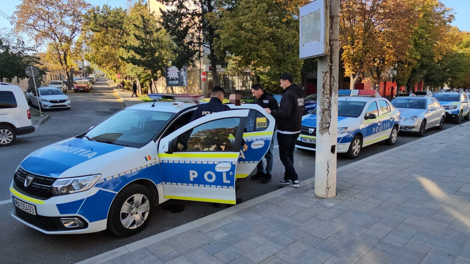Patru persoane din Murfatlar, condamnate pentru trafic de minori și proxenetism, depistate de polițiști și încarcerate