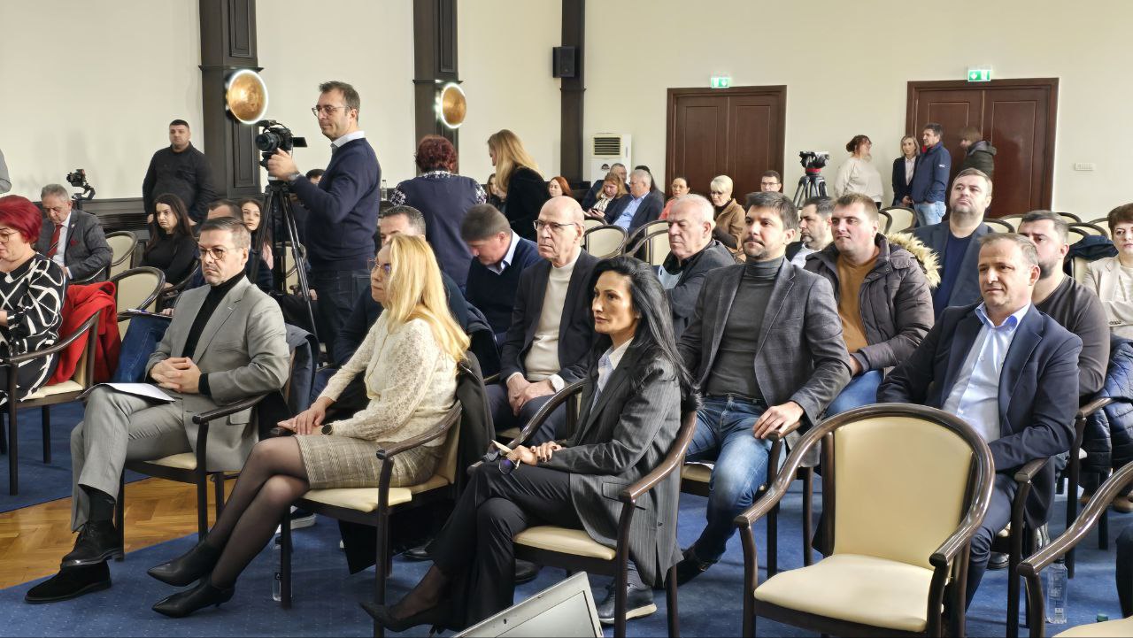 VIDEO Consilierii județeni s-au într-unit în ședință ordinară. Ce proiecte au fost aprobate