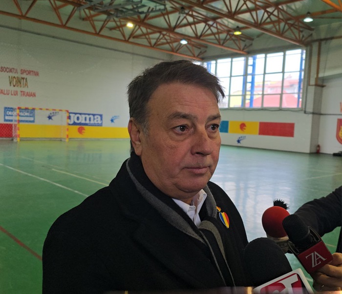 Florin-Mitroi-presedinte-CJC-vot-votare-sectie-vot-ZA-1