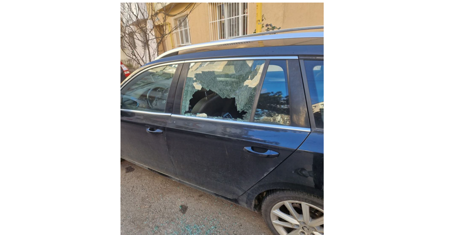 Un constănțean din Inel 2 și-a găsit mașina spartă. El caută făptașii și cere sprijinul cetățenilor