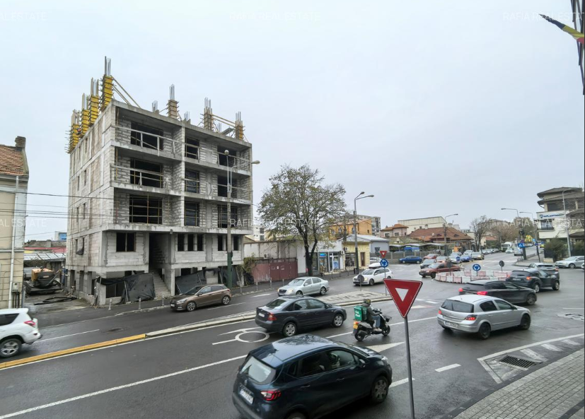 Constanța: Un imobil de locuințe nefinalizat, aflat vizavi de sediul ANAF, se vinde cu 2,2 milioane de euro. Cine sunt investitorii