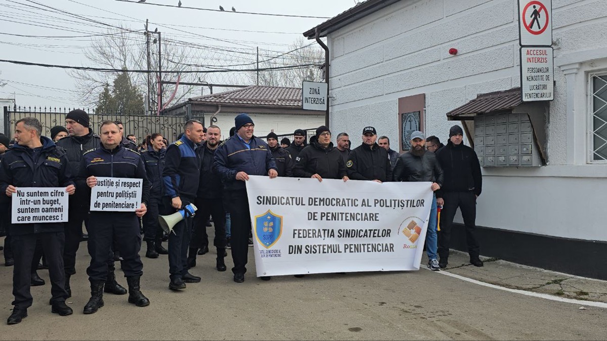 Penitenciarul Poarta Albă protest