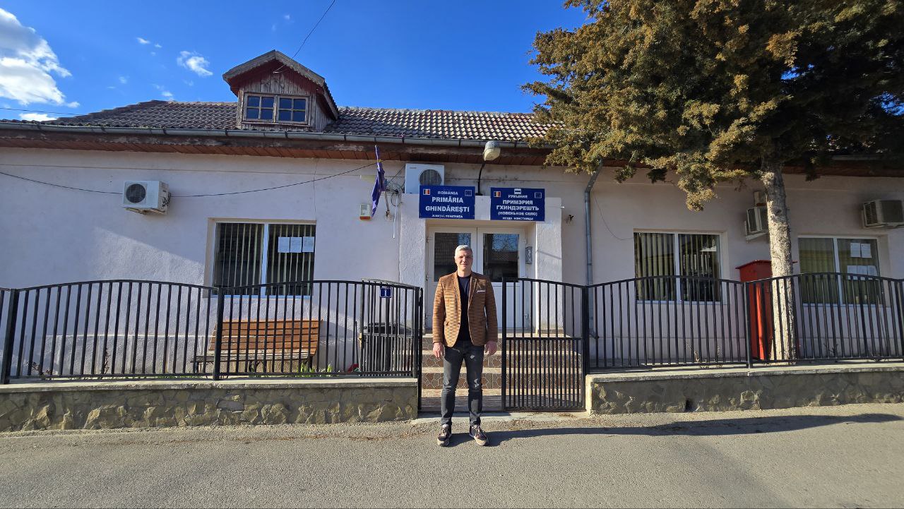 Primăria Ghindărești construiește pentru prevenție și viitor: Proiectul de înălțare a unui drum-dig pentru protecția comunității de pe malul Dunării avansează