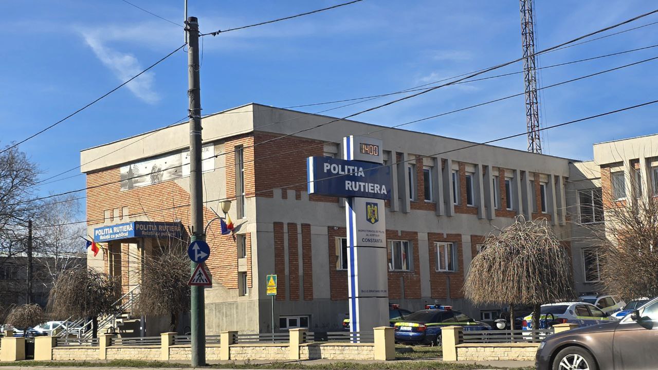 Bărbatul care a spart un geam de la Poliția Rutieră Constanța, sub control judiciar. Ce au stabilit judecătorii