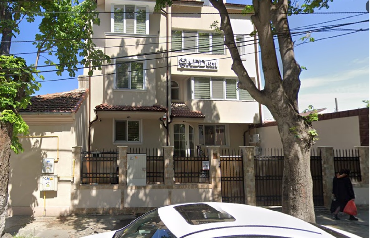Un imobil din zona Tomis III, reamenajat de Addent Constanța în clinică medicală